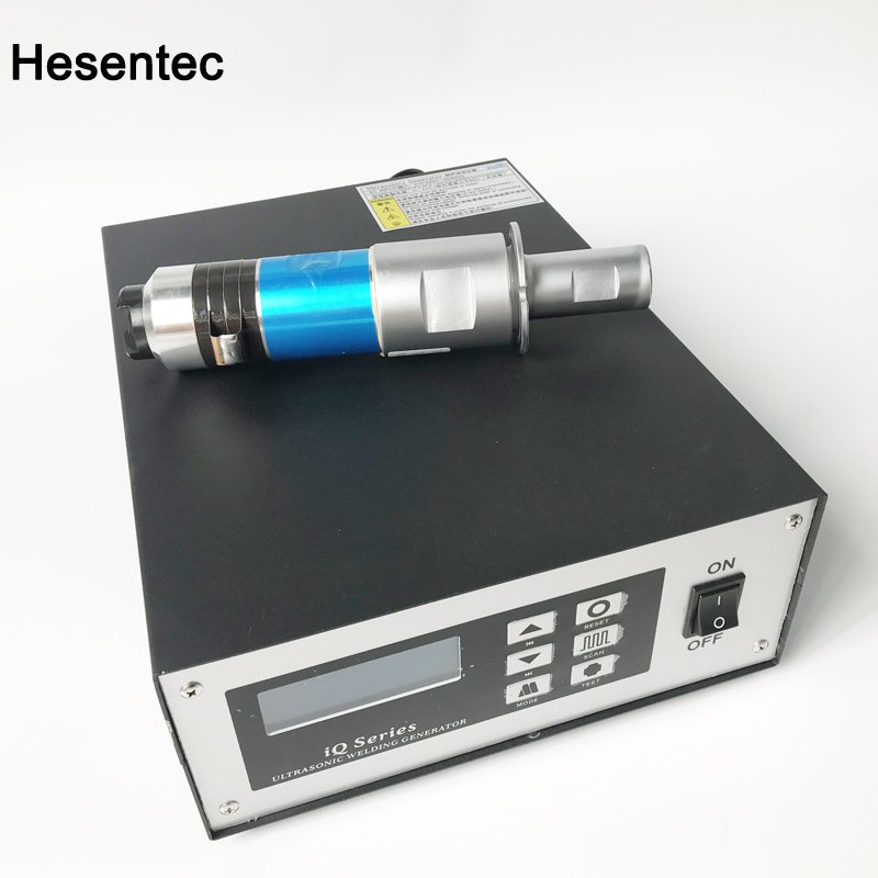 20KHz Ultrasonic Transducer Drives Ultrasonic Plastic Welding Generator